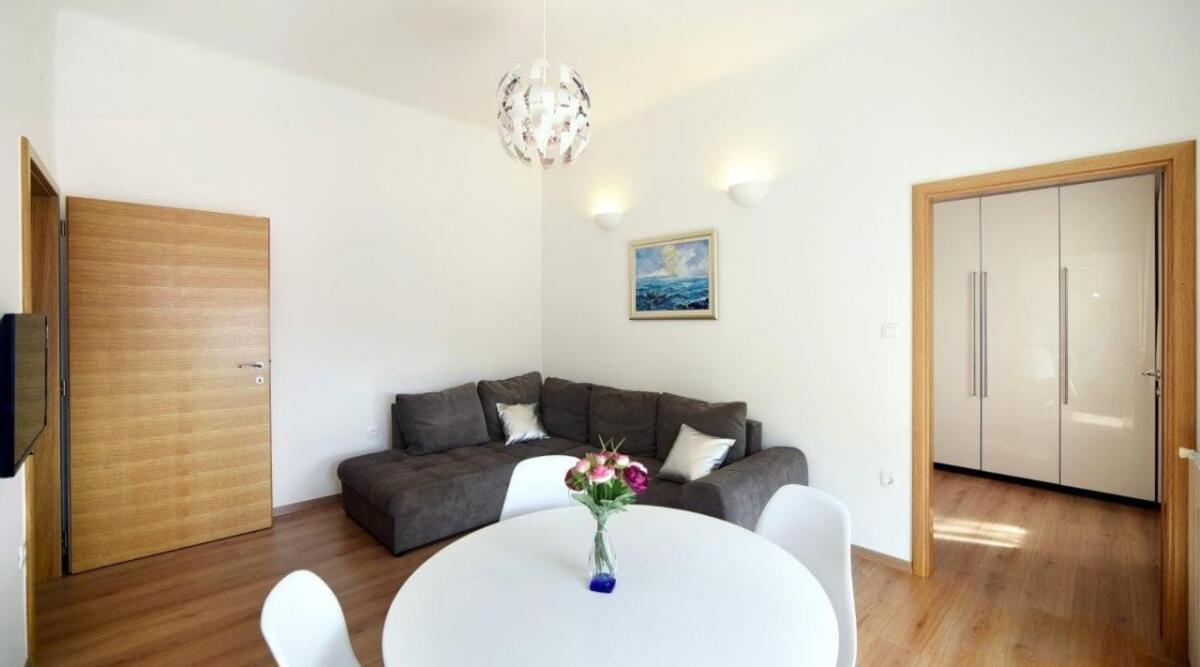 City 1 Apartment In The Center Of Zagreb Buitenkant foto